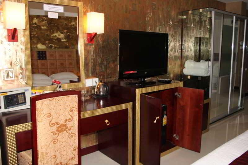 The Privi Suites Pattaya Eksteriør billede