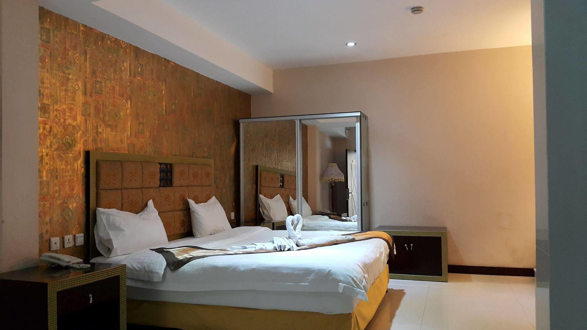The Privi Suites Pattaya Eksteriør billede