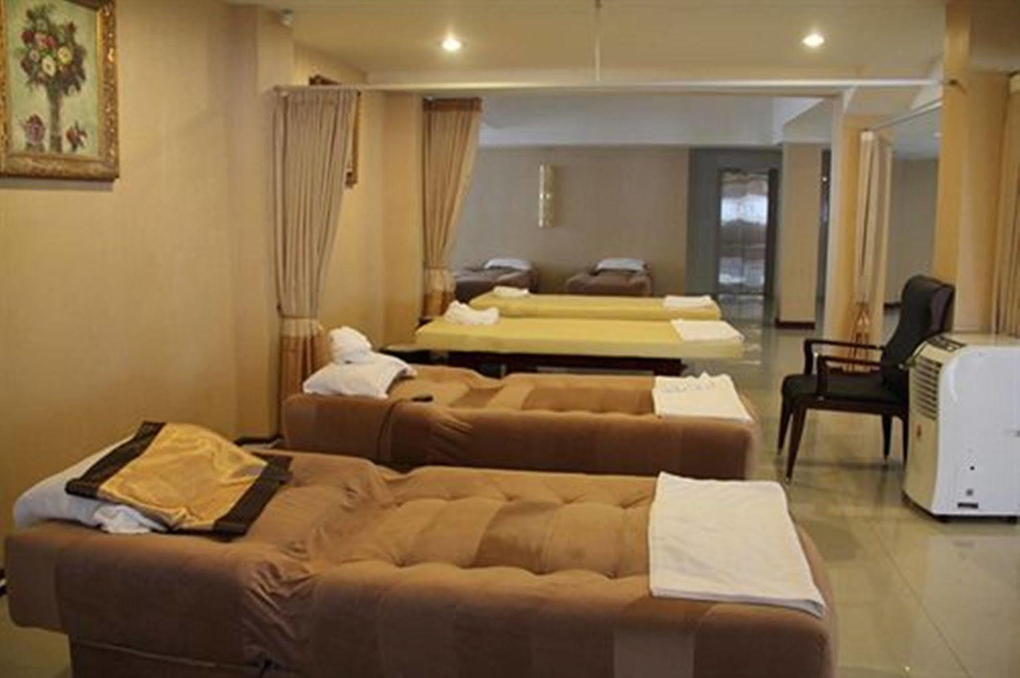 The Privi Suites Pattaya Eksteriør billede