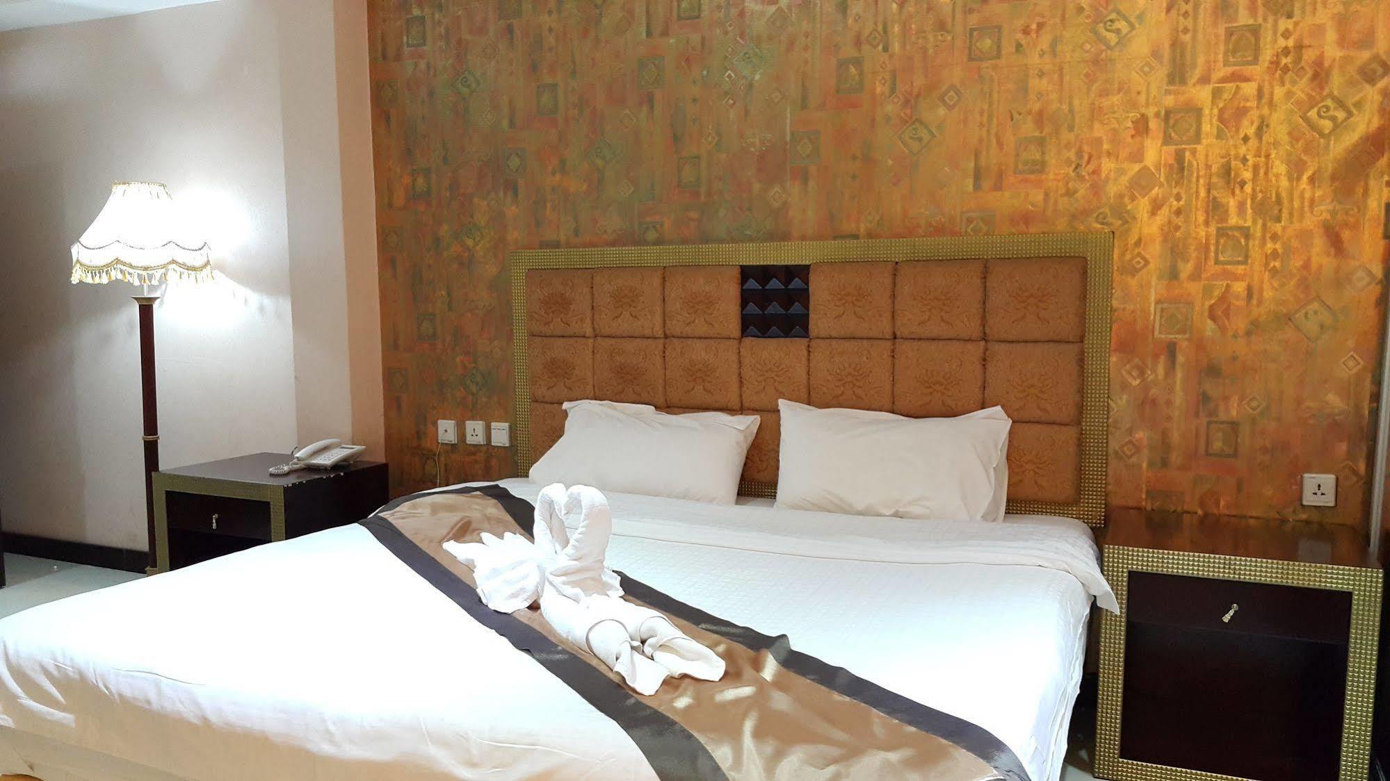 The Privi Suites Pattaya Eksteriør billede