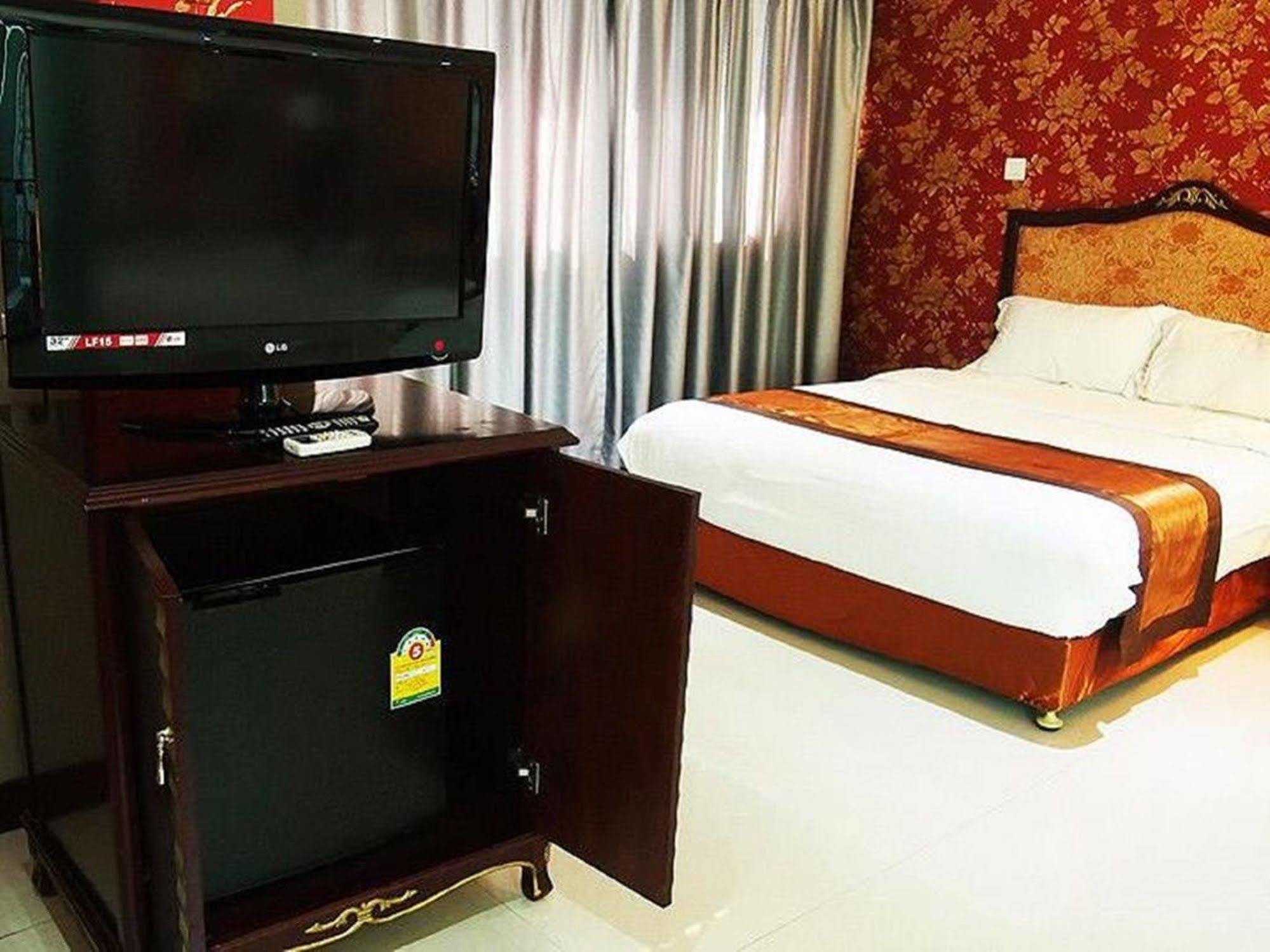 The Privi Suites Pattaya Eksteriør billede