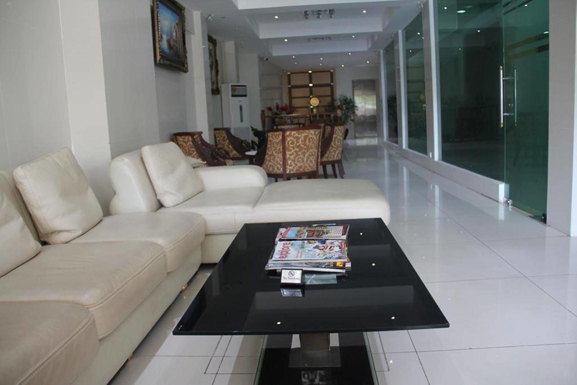 The Privi Suites Pattaya Eksteriør billede